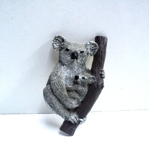 Stone Critters Mother & Baby Koala on Tree Refrigerator Magnet 1990's 3" High - Picture 1 of 2